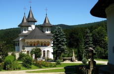 11.-Manastirea-Sihastria