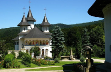 19-Manastirea-Sihastria